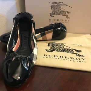 Burberry like new only worn twice